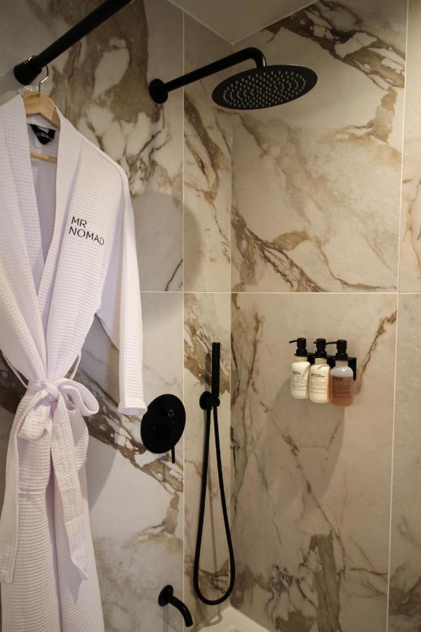 Mrnomad Boutique Parisian Townhouse Apartment *